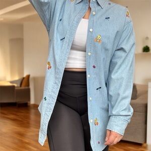Vintage 1999 Warner Brothers Long Sleeve Tweety
Embroidered Denim Shirt S